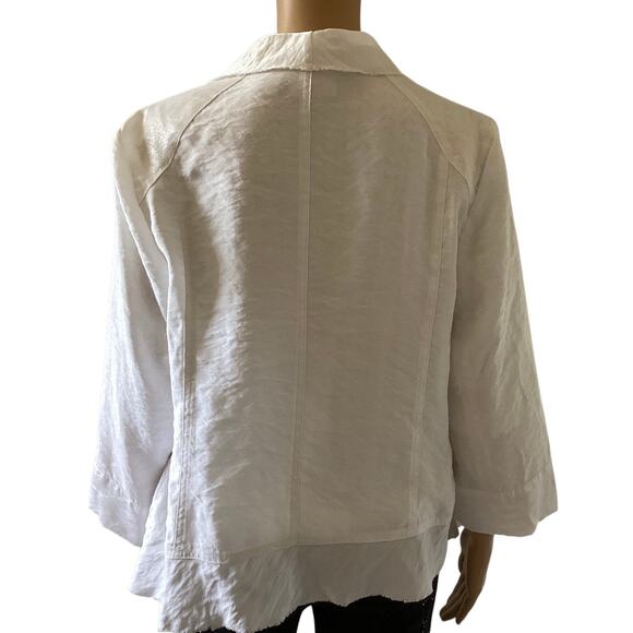Chicos Jacket Sz 2 laminated White 3/4 Sleeve Open Front Frayed Edges - Picture 2 of 7
